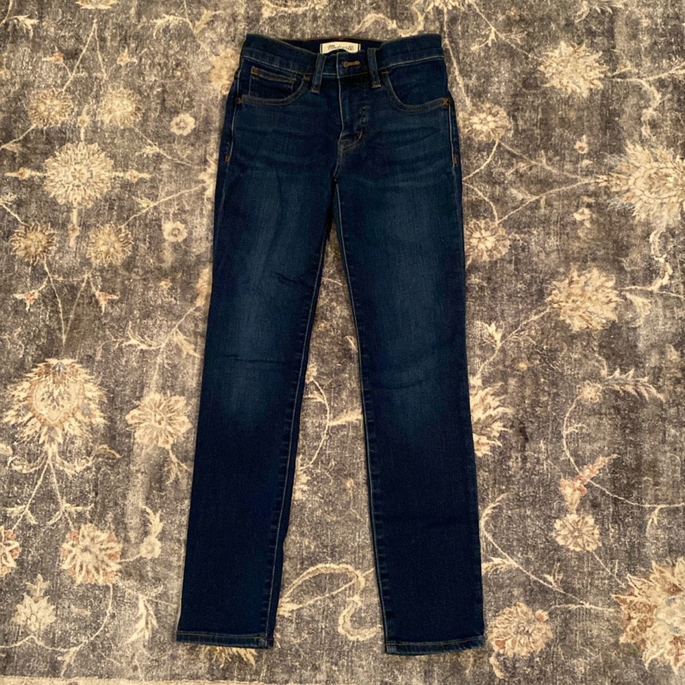 Madewell size 23 roadtripper skinny jeans